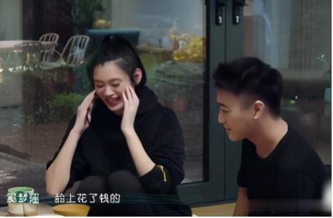 吃瓜富婆视频在线观看免费,免费在线观看视频,带你领略奢华生活  第2张 吃瓜富婆视频在线观看免费,免费在线观看视频,带你领略奢华生活  第2张