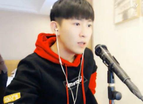 男直播间爆料娱乐圈,幕后真相大曝光  第2张 男直播间爆料娱乐圈,幕后真相大曝光  第2张