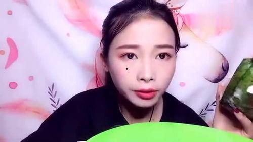 网红被爆吃瓜哭的真好听,哭声引发网友热议  第2张 网红被爆吃瓜哭的真好听,哭声引发网友热议  第2张